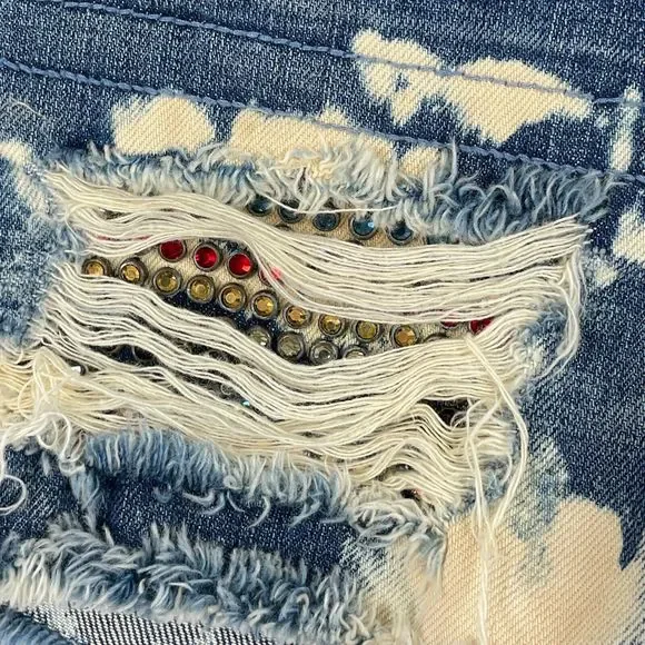 Robins Jean Shorts Womens Size 30 Blue Distressed Gypsy Jeweled Raw Hem Cut Off - Picture 9 of 15